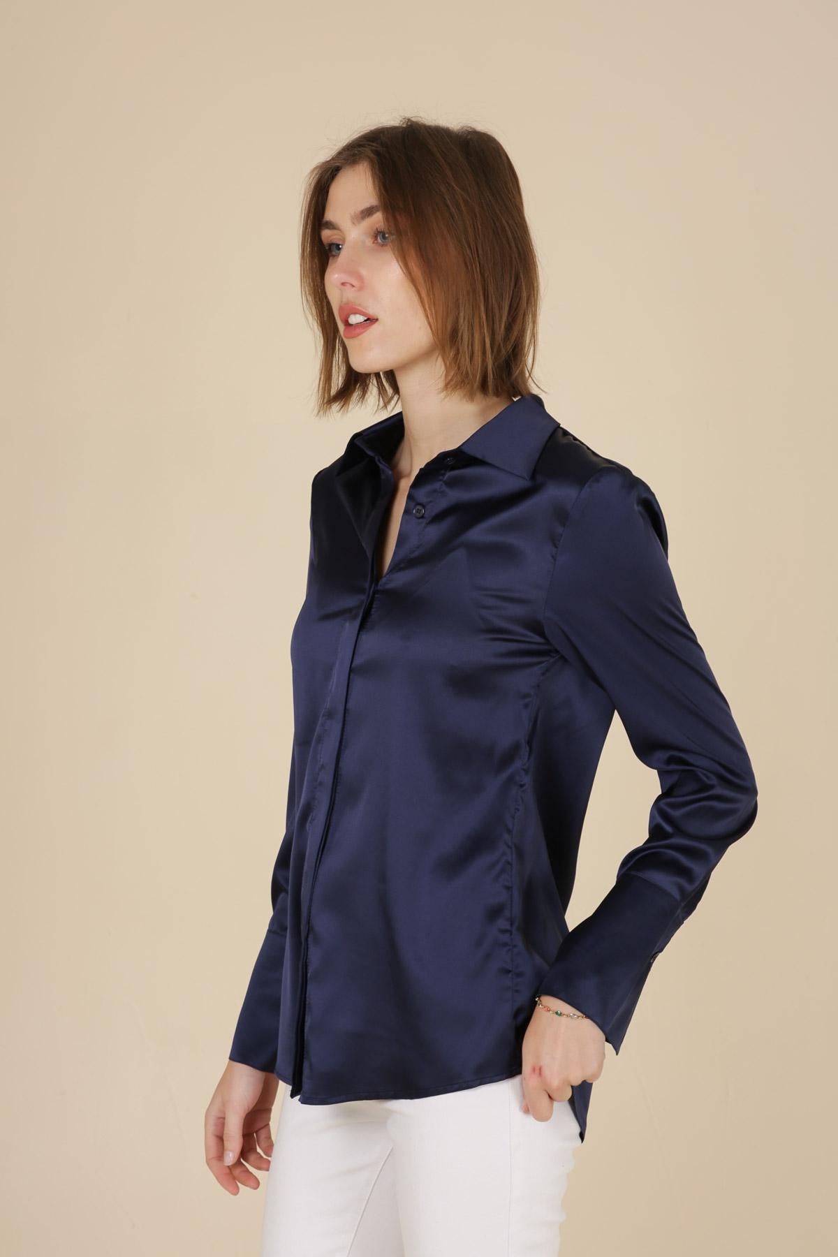 Satinbluse in Dunkelblau - CABALES